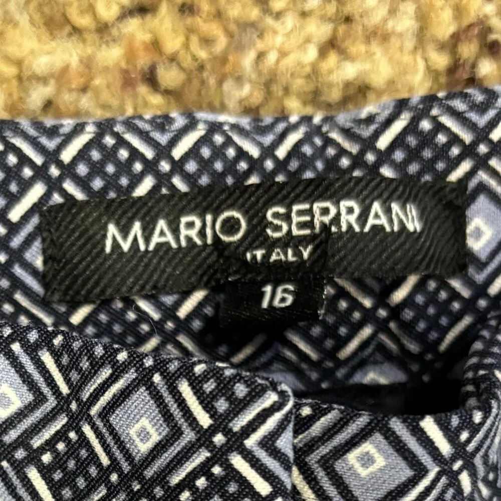 NWOT - Mario Serrani Italian Stretch Shorts - Women's Size 16 - 2181